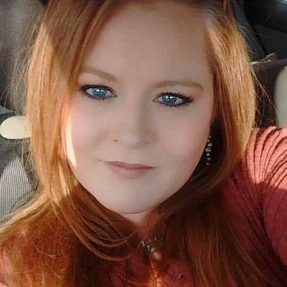 Meet your Posher, Julie - Picture 3 of 16